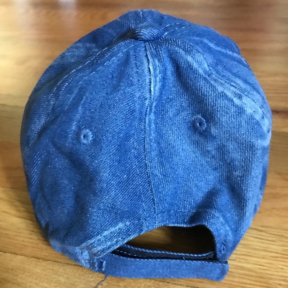 Hello Hat - Picture 2 of 3